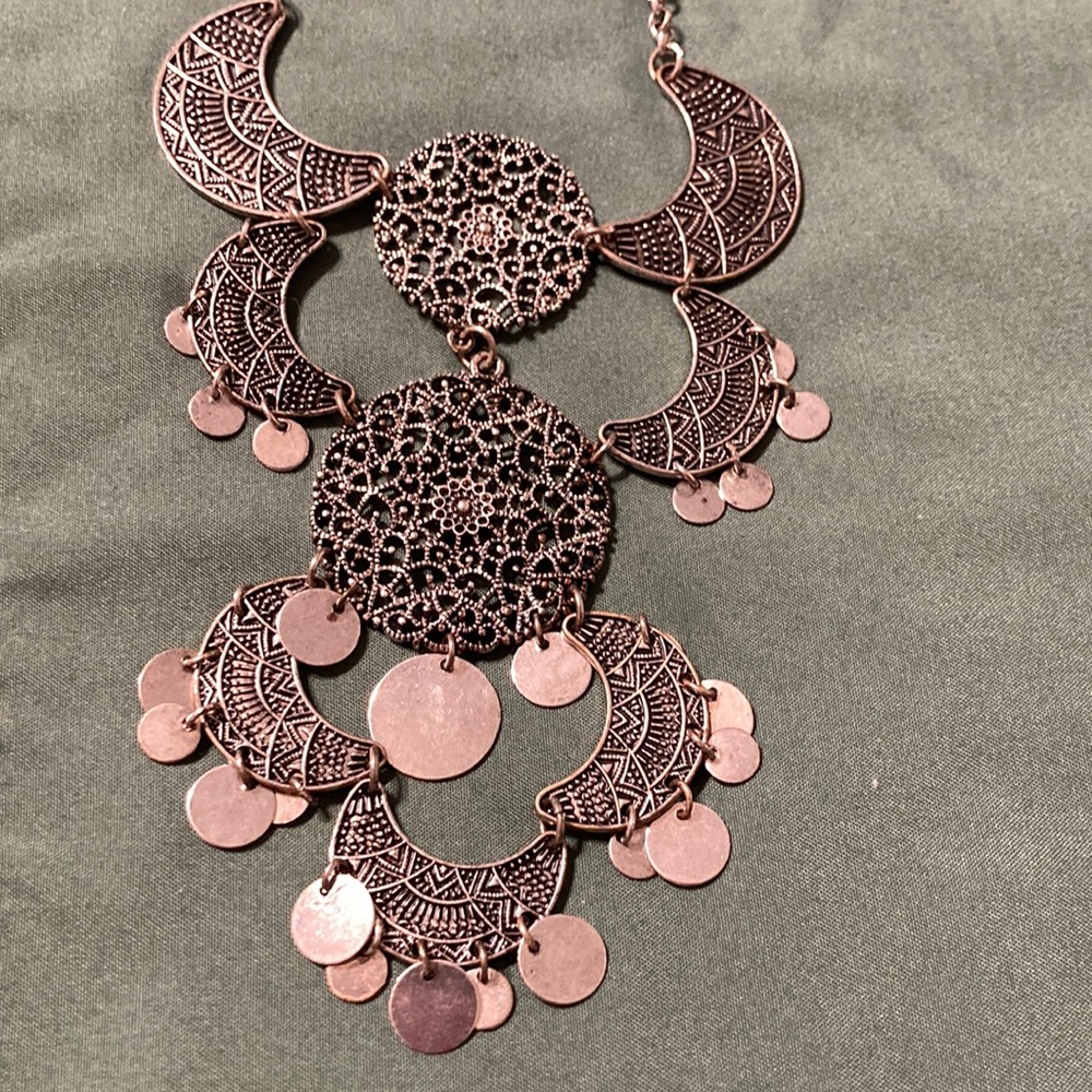 Moon pendant necklace